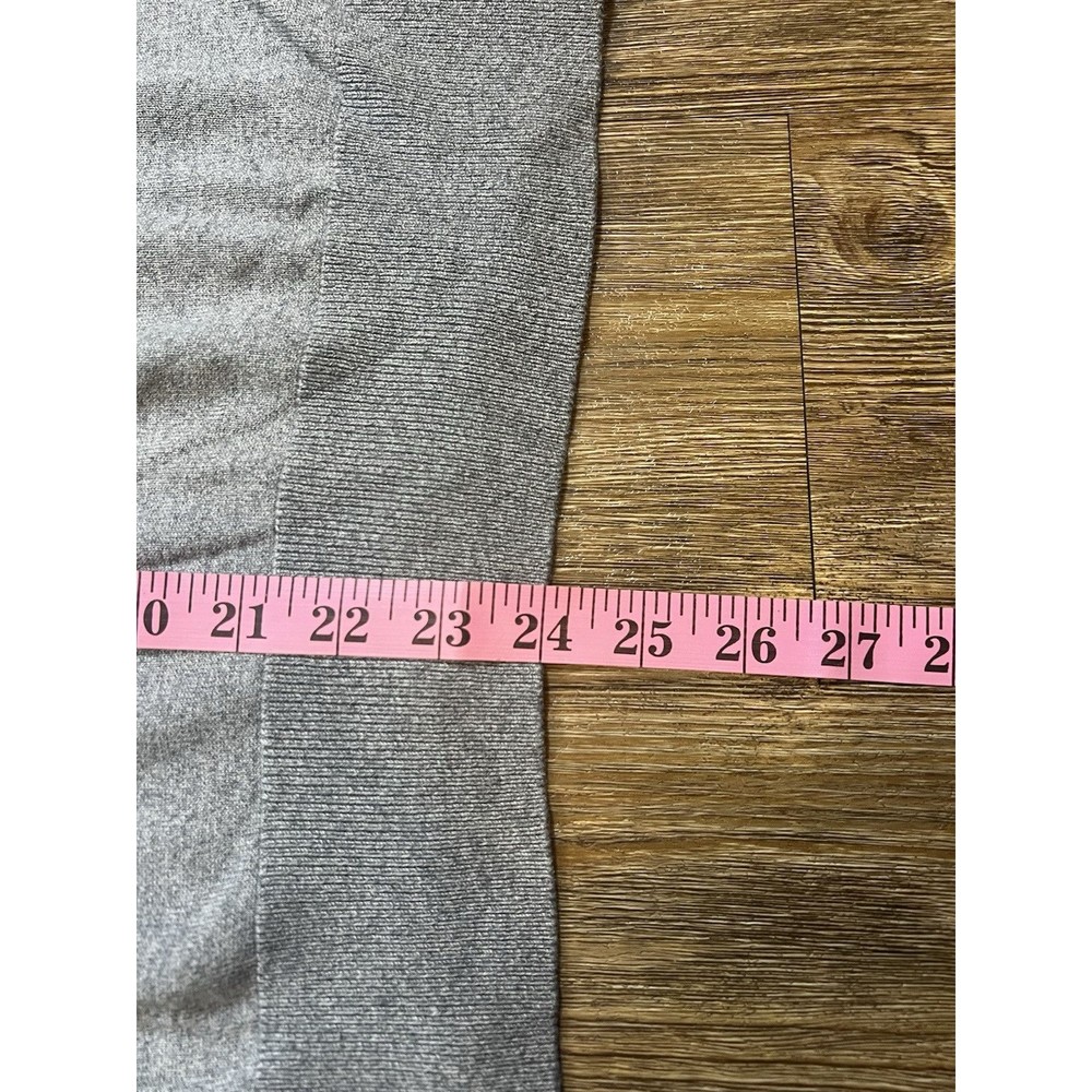 Banana Republic Mens Sweater Cashmere Silk Blend Medium Gray V-Neck  Academia - Picture 7 of 7